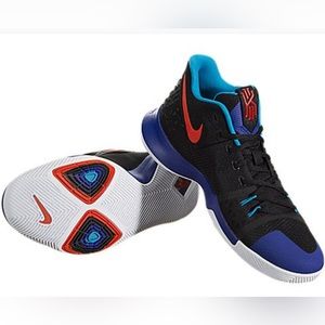 Nike Kyrie 3 Sneakers